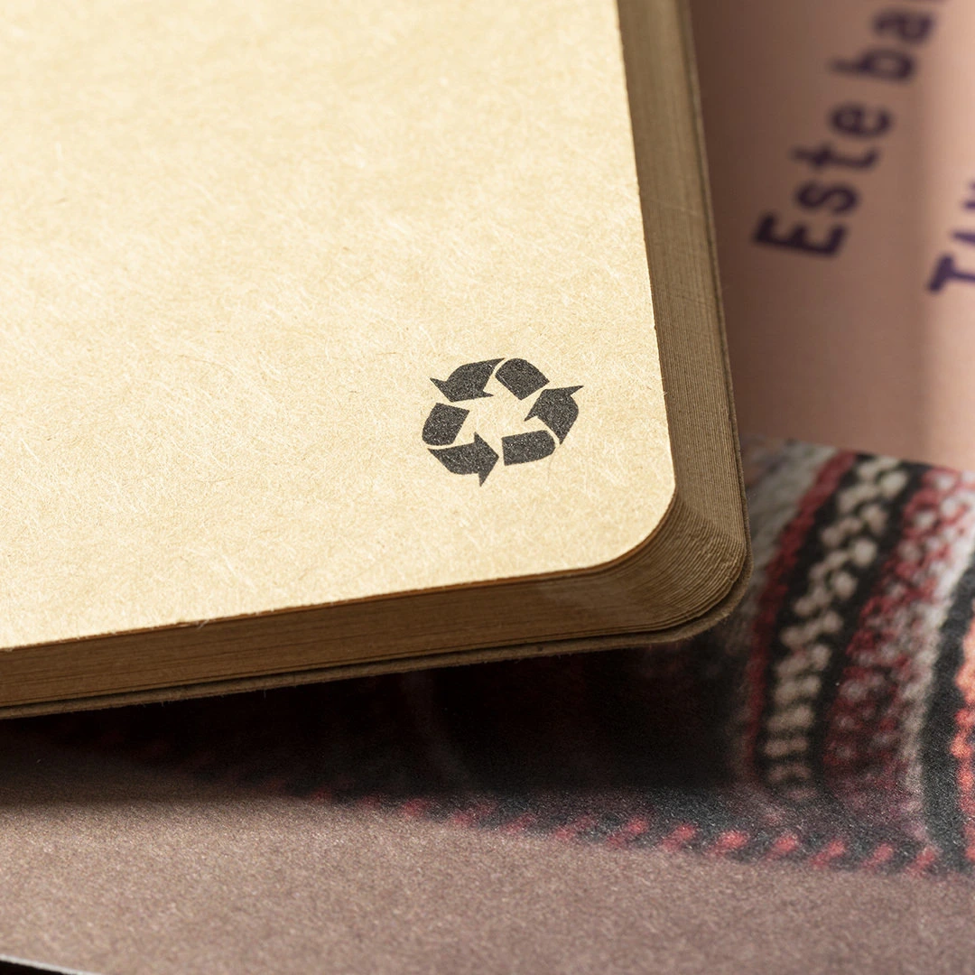 Libreta Rayish - Detalle D8